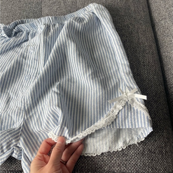 White and Blue Striped Shorts with Lace Detail - Picture 5 of 5